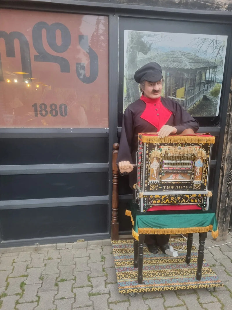 Georgi Travels Tour Photo