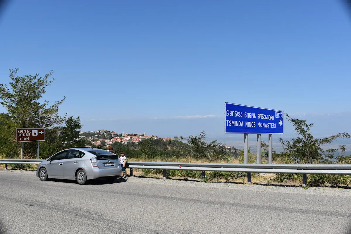 1-Day Private Tour to Bodbe and Sighnaghi