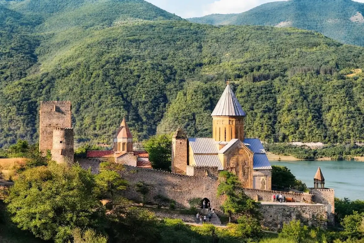5-Day Private Tour: From Tbilisi’s Soul to Caucasus Peaks & Borjomi Forests