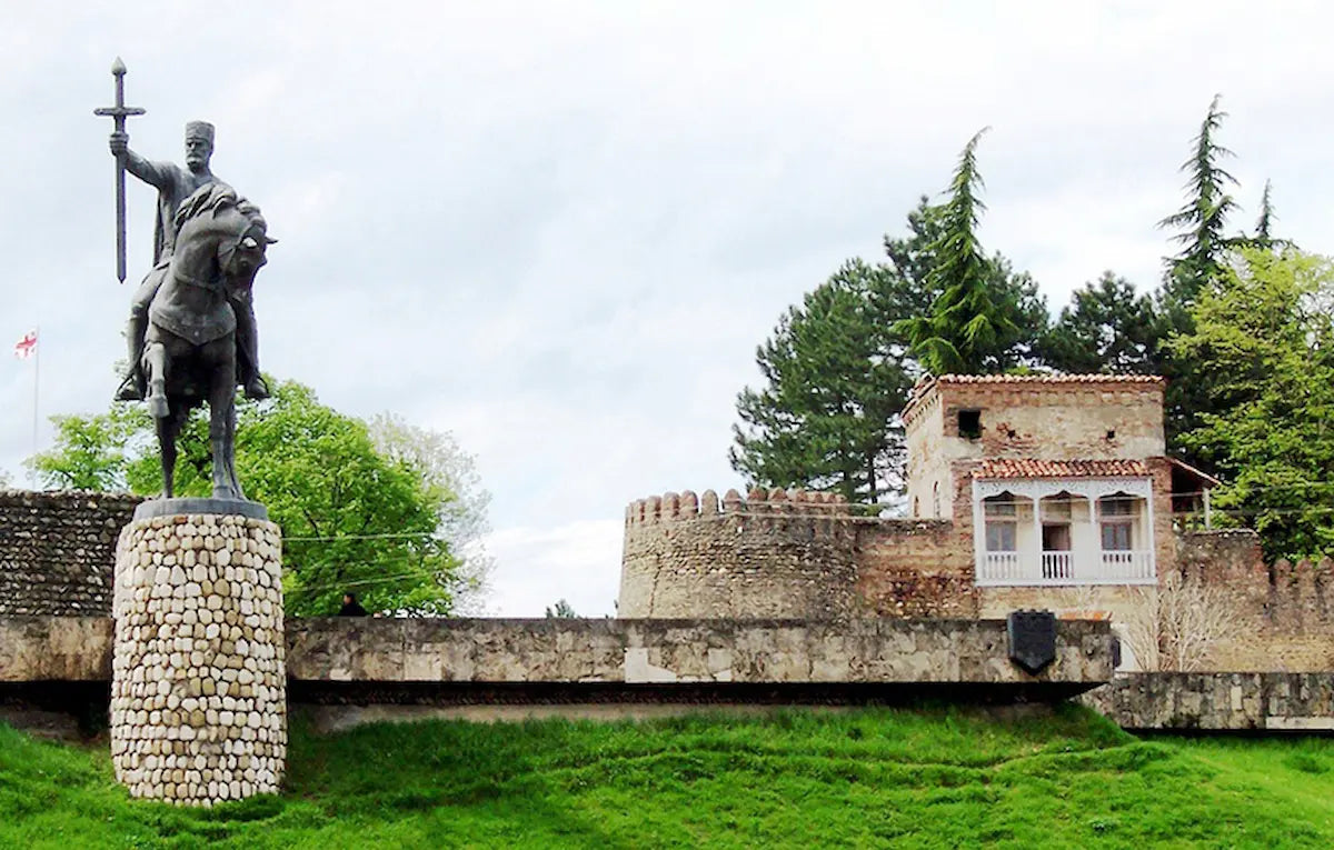 One-Day Private Tour to Telavi and Tsinandali